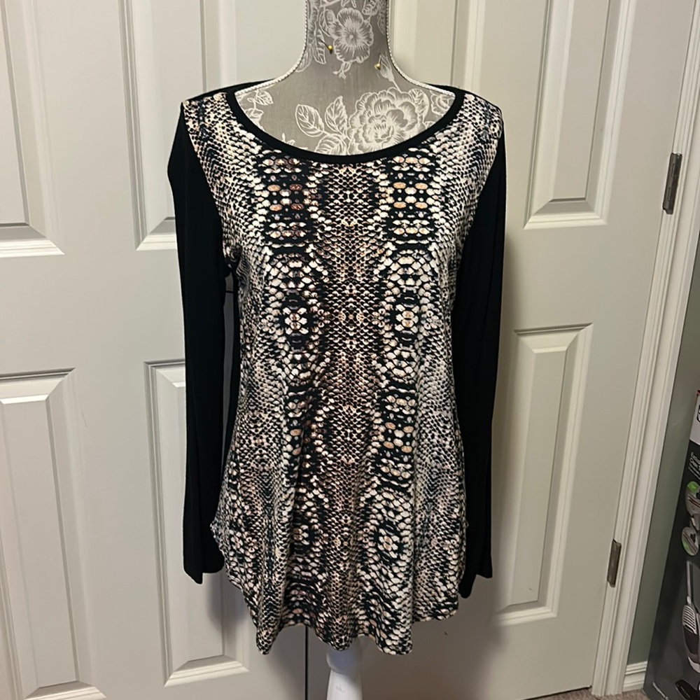 Karen Kane Snake Print Long Sleeve Shirt